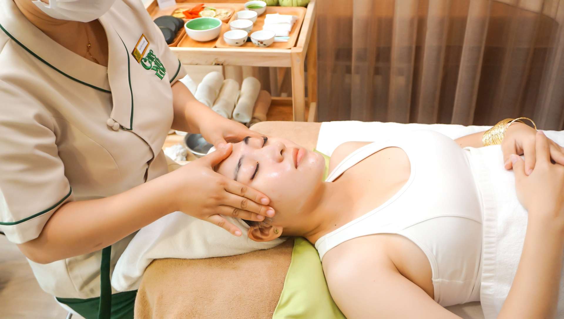 Top 7 Dịch vụ chăm sóc mẹ và bé uy tín, chuyên nghiệp nhất tại TPHCM - Care With Love
