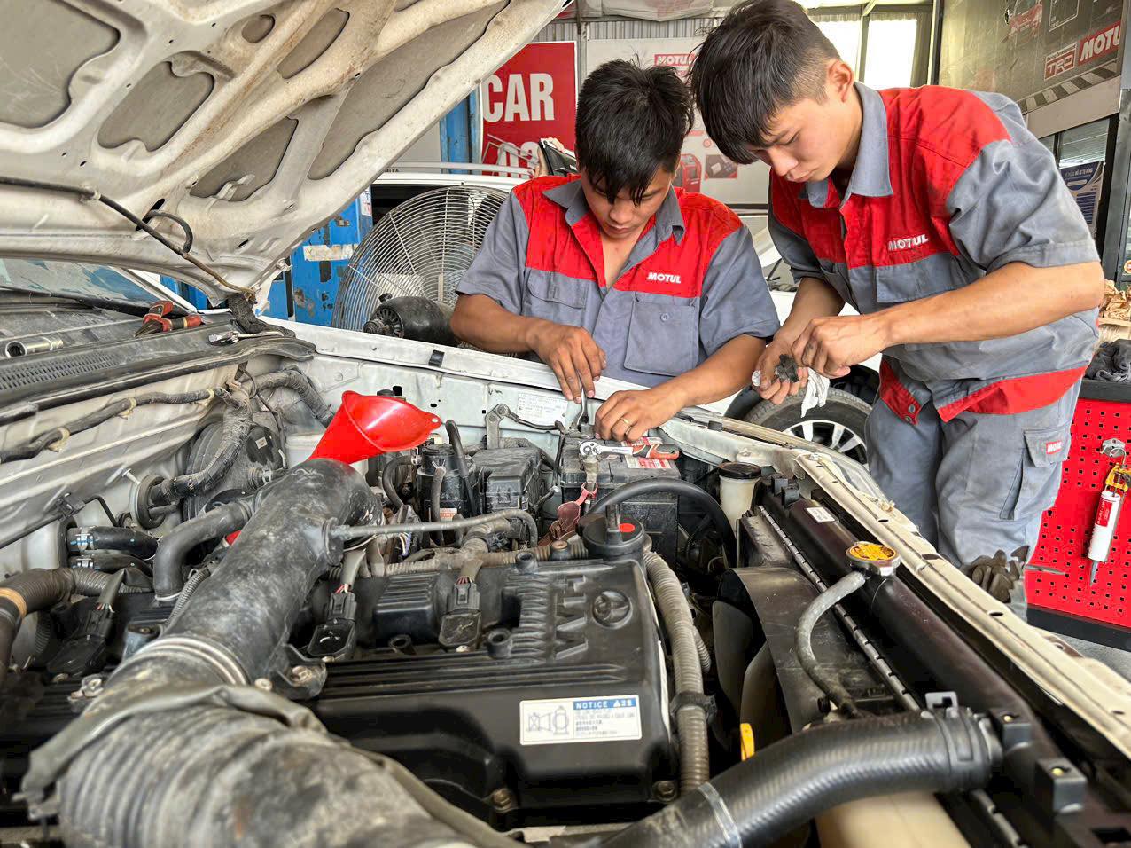 Top 9 Xưởng Gara sửa chữa ô tô uy tín và chất lượng ở TPHCM - Dịch vụ sửa chữa ô tô Z1 Auto Center