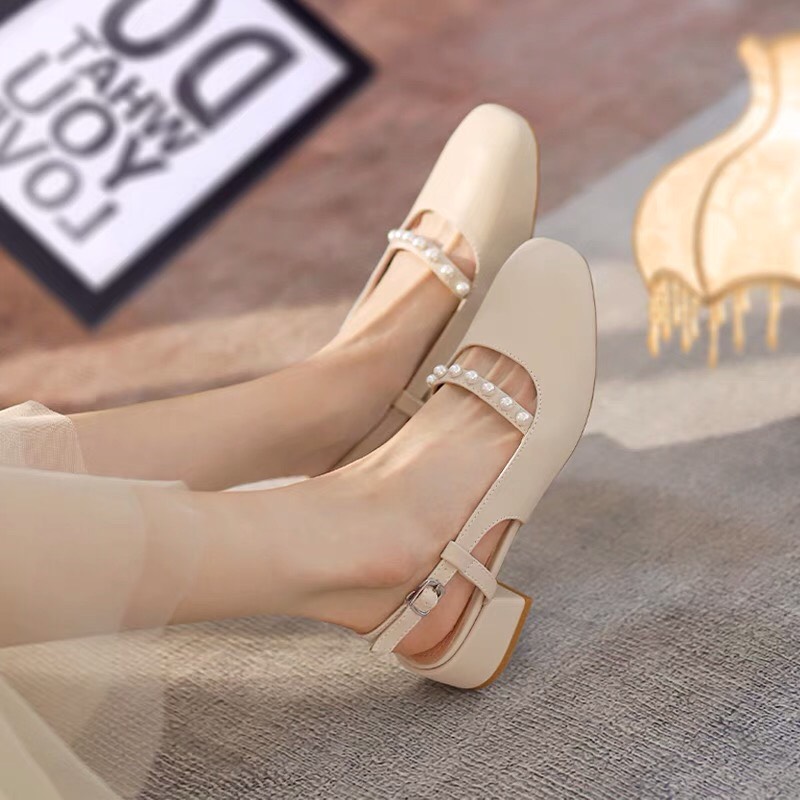 Top 8 cửa hàng giày dép đẹp nhất ở Hà Nội -  Giày nữ GOBE
