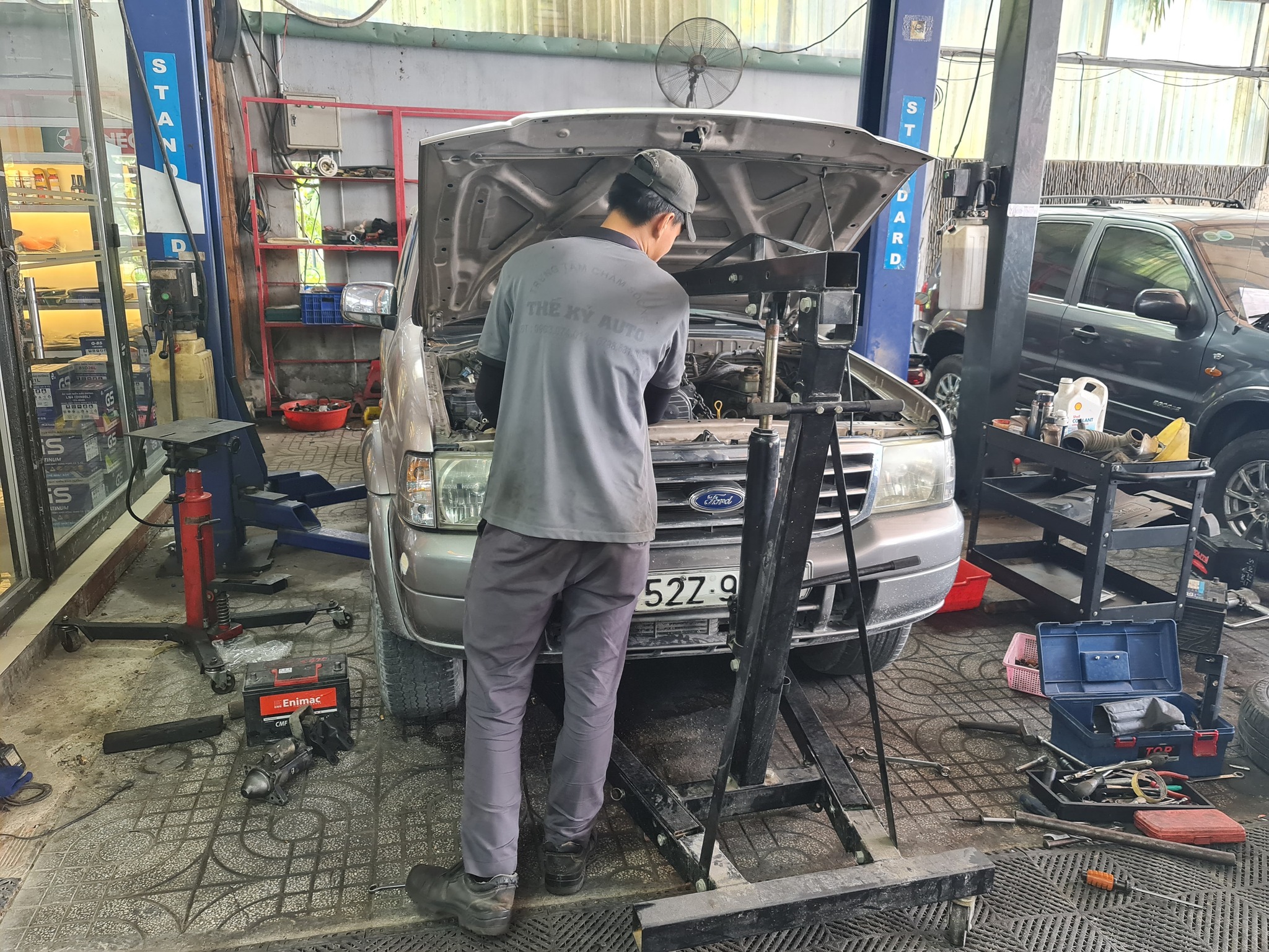 Top 9 Xưởng Gara sửa chữa ô tô uy tín và chất lượng ở TPHCM - Trung tâm chăm sóc sửa chữa xe Thế Kỷ Auto